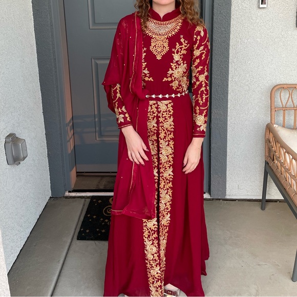 Indian Hatkay Anarkali suit set size 32 XXS maroon and gold with dupatta - Picture 1 of 4